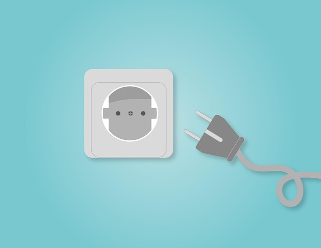 thermostat display showing automated heating schedule and energy savings graph